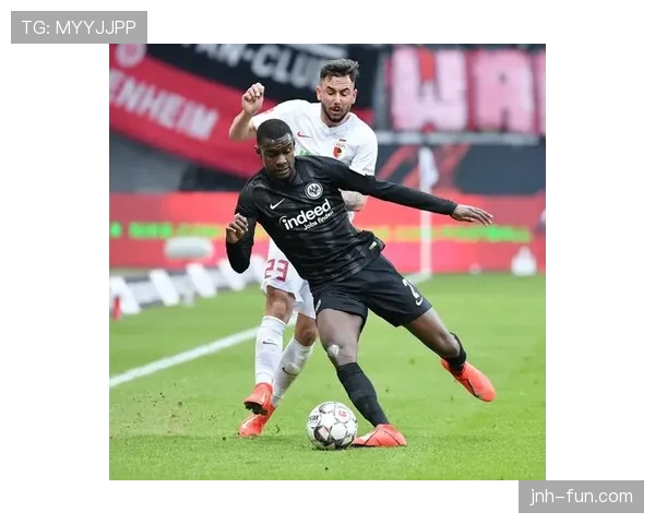 拜仁防守体系漏洞频出，近期比赛稳定性承压，对竞争格局带来变化。