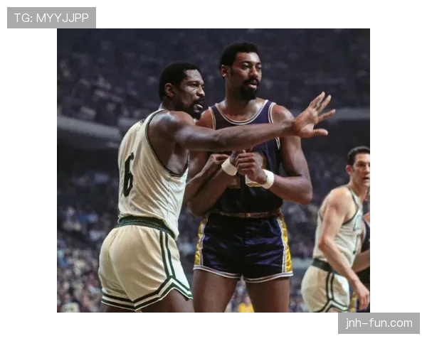 拉塞尔内线防守影响比赛节奏显著高于同期中锋对手