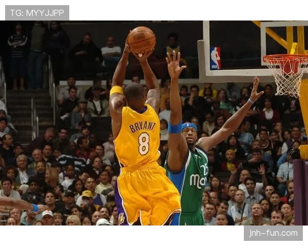 皮尔斯无球跑动撕裂防线，关键回合得分占比超四成